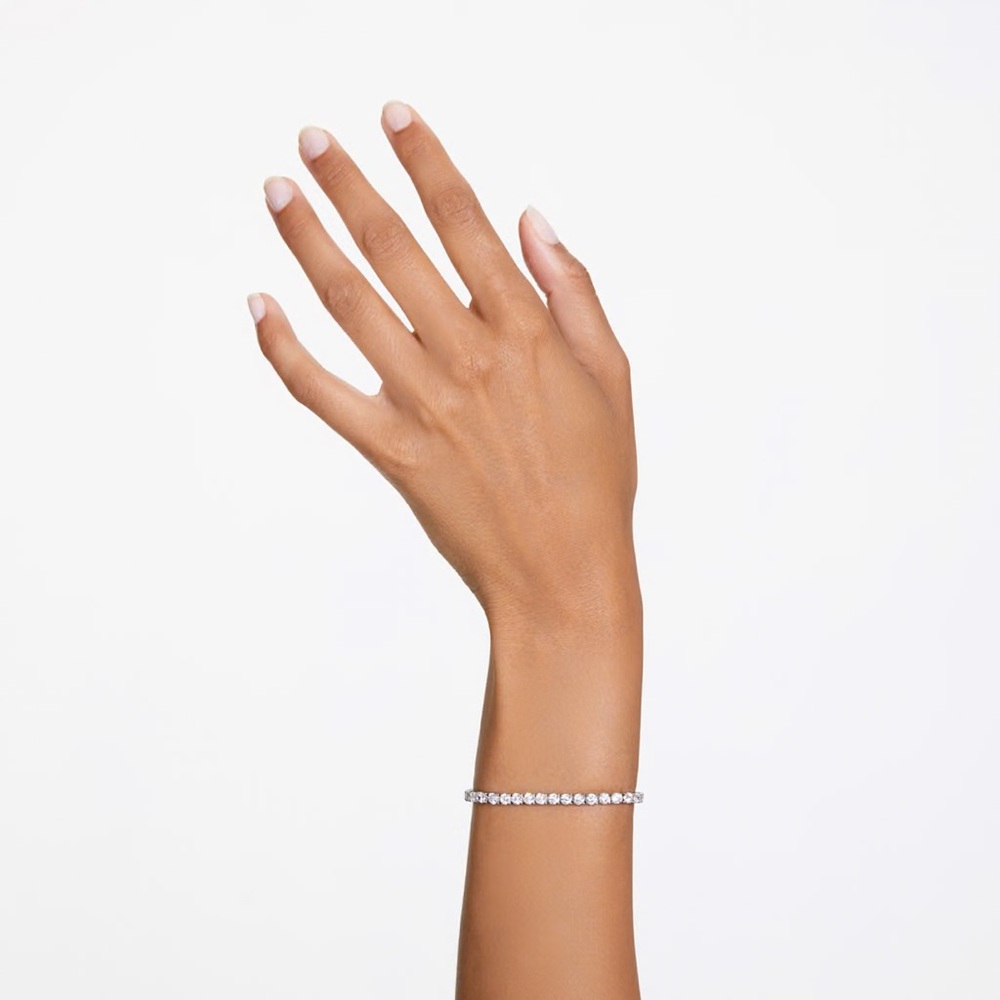 218A. Swarovski Elements Crystals Sterling Silver Tennis Bracelet 4 mm New 7”